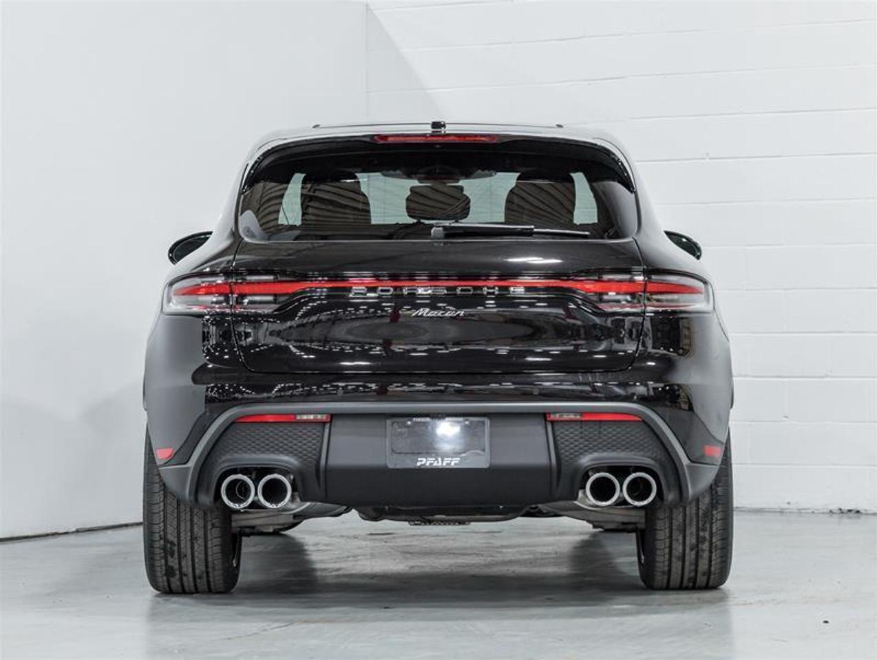 2026 Porsche Macan  Photo