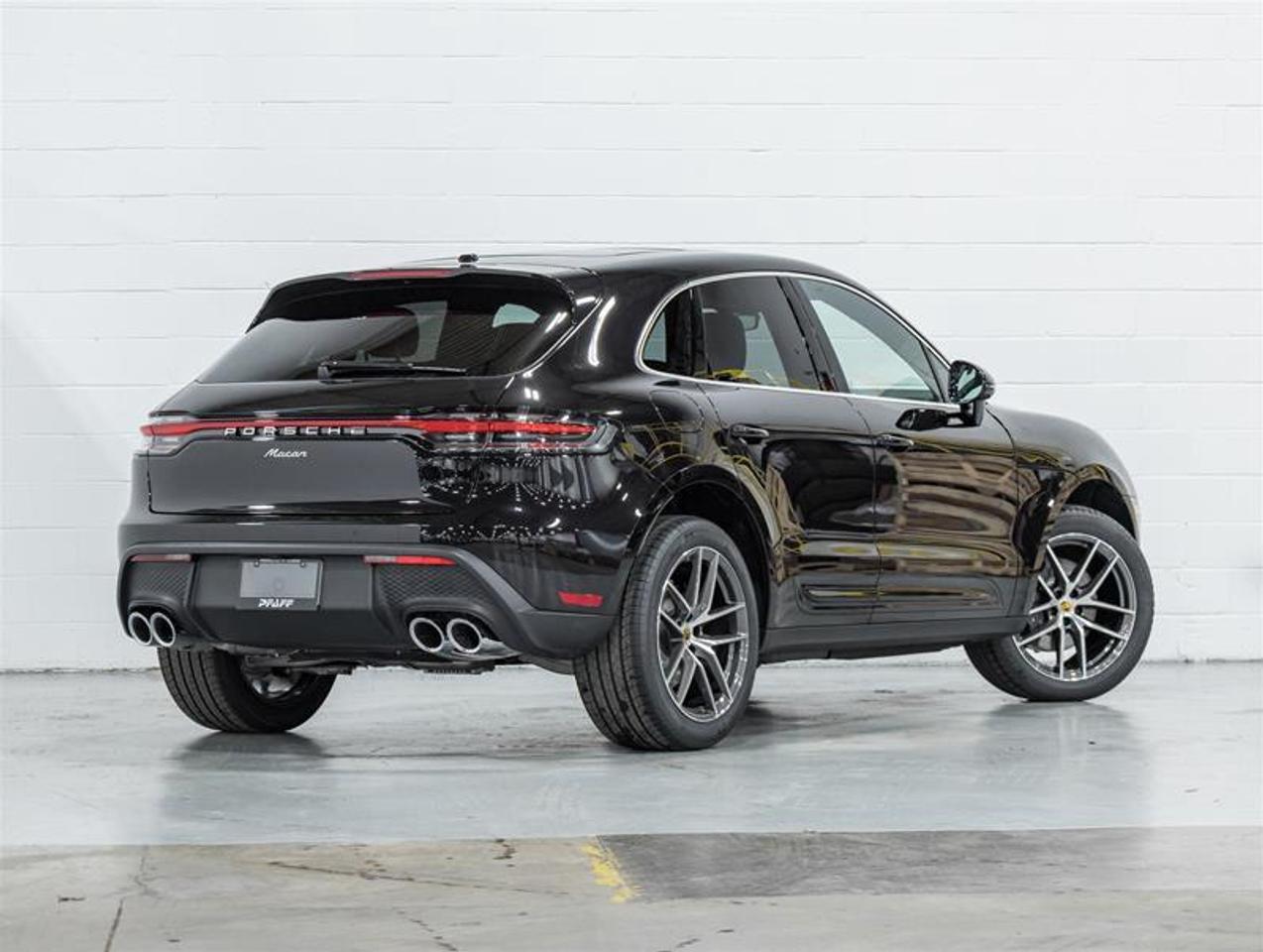 2026 Porsche Macan  Photo