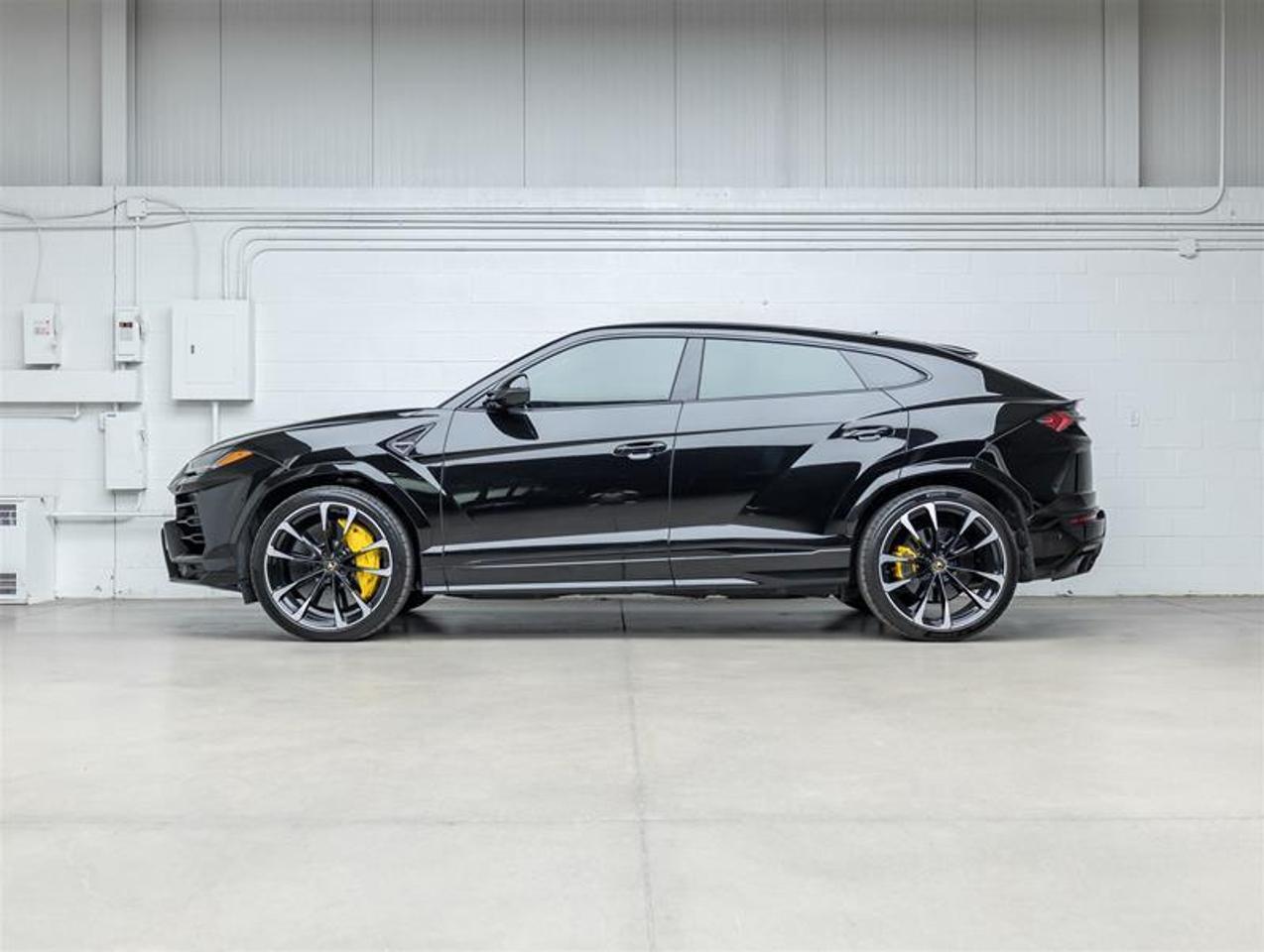 2021 Lamborghini Urus  Photo