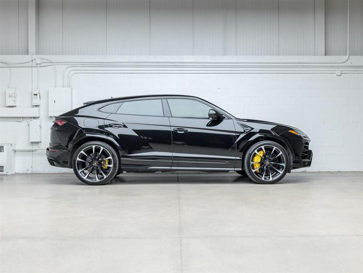 2021 Lamborghini Urus  Photo