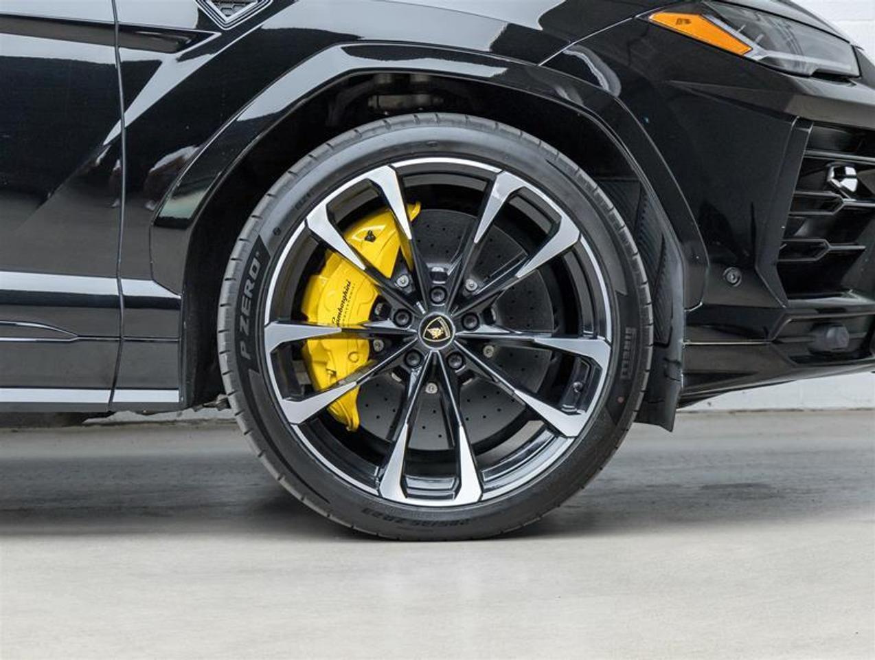 2021 Lamborghini Urus  Photo
