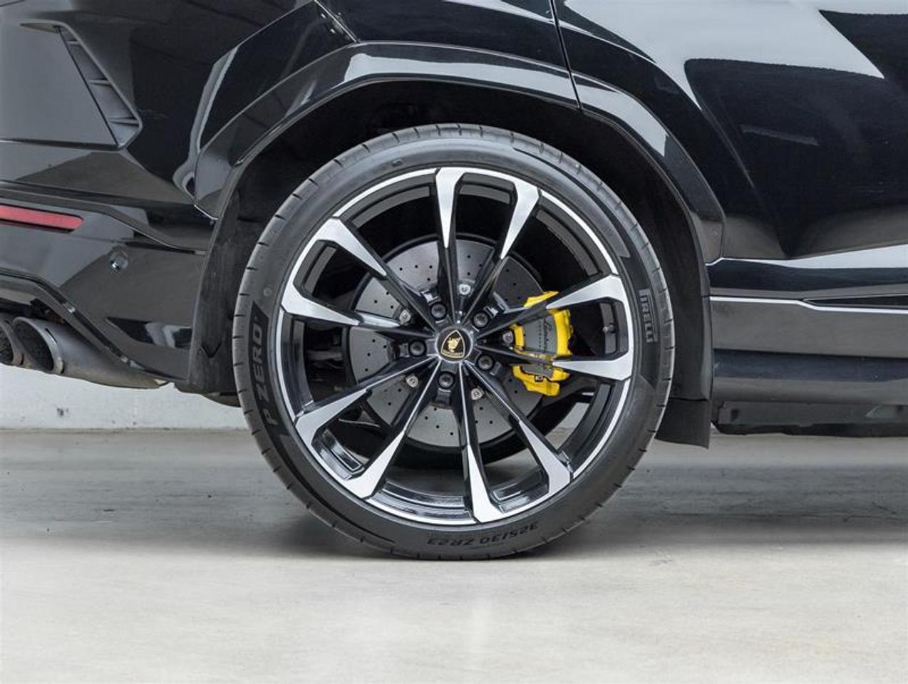 2021 Lamborghini Urus  Photo