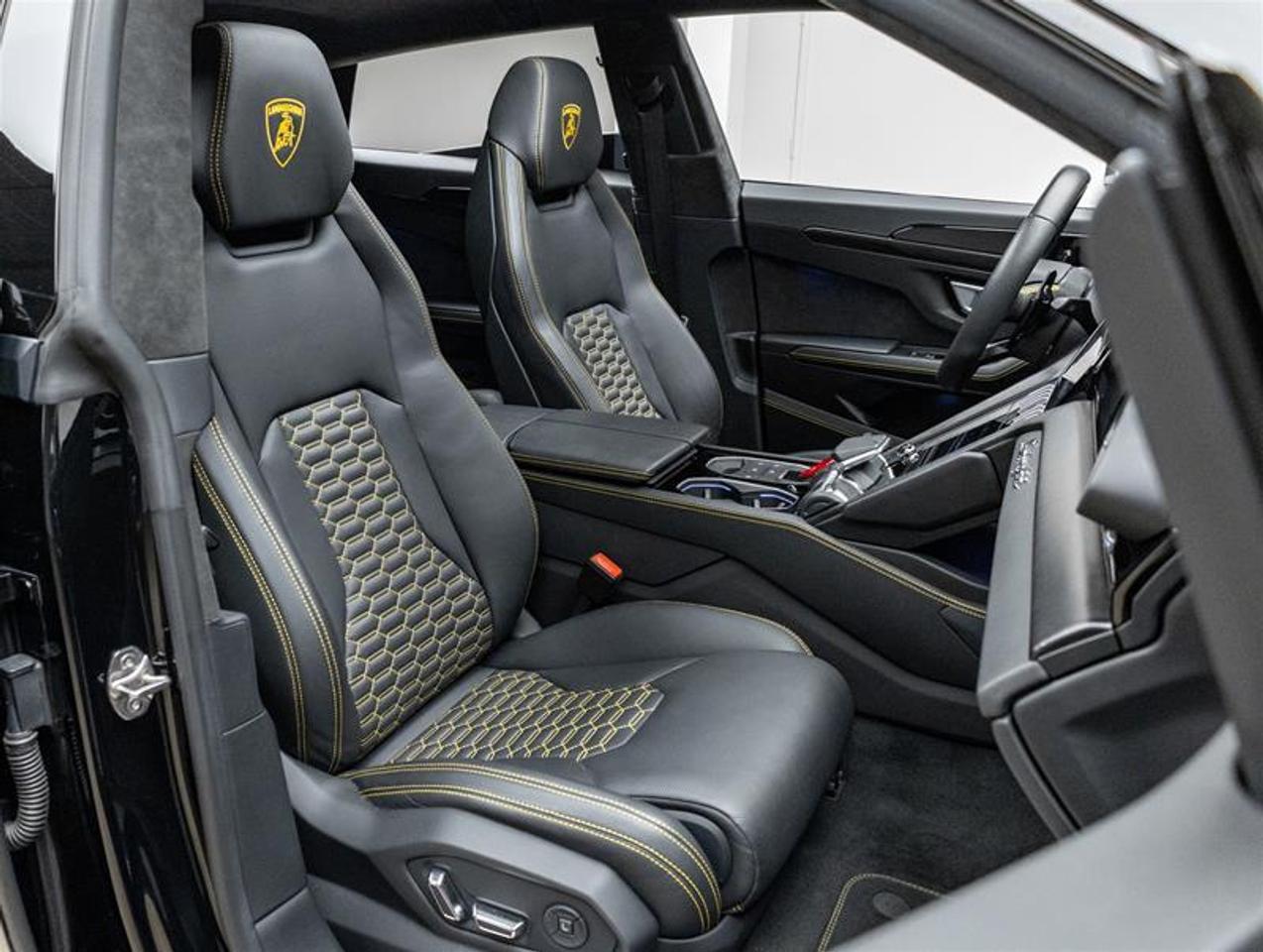 2021 Lamborghini Urus  Photo