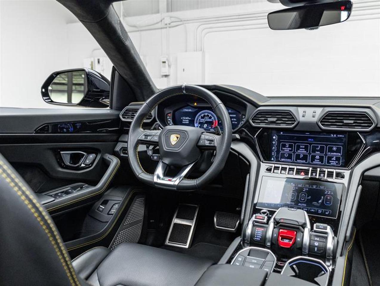 2021 Lamborghini Urus  Photo