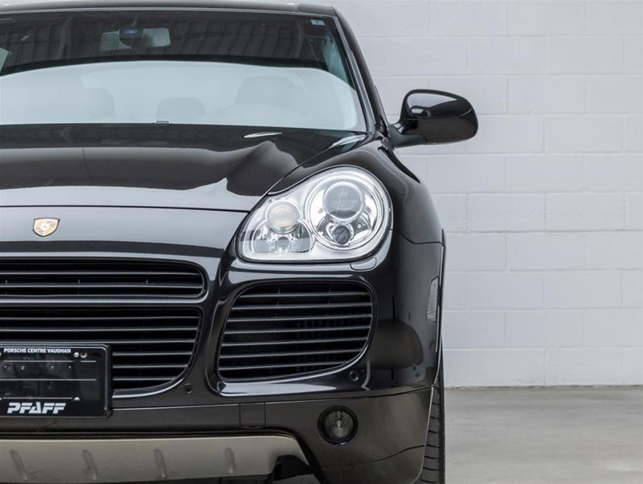 2005 Porsche Cayenne  Photo