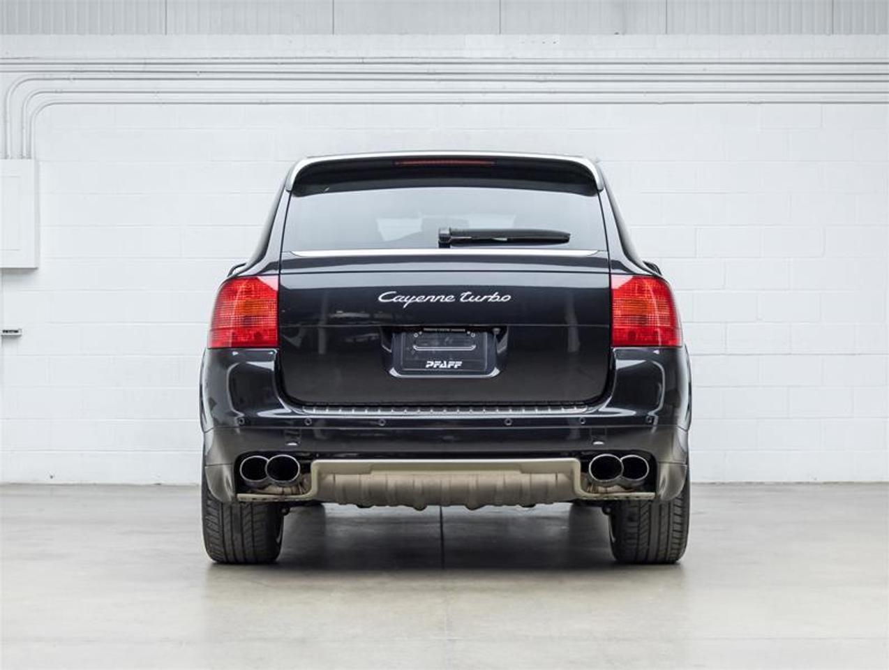 2005 Porsche Cayenne  Photo