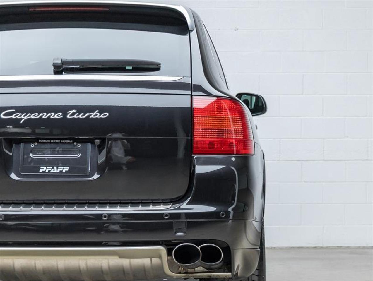 2005 Porsche Cayenne  Photo