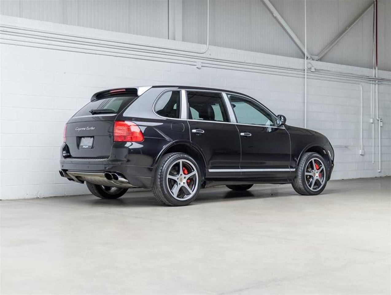 2005 Porsche Cayenne  Photo