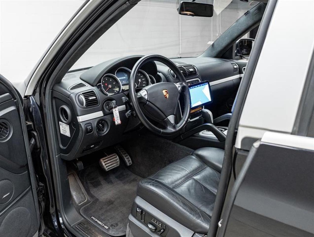 2005 Porsche Cayenne  Photo