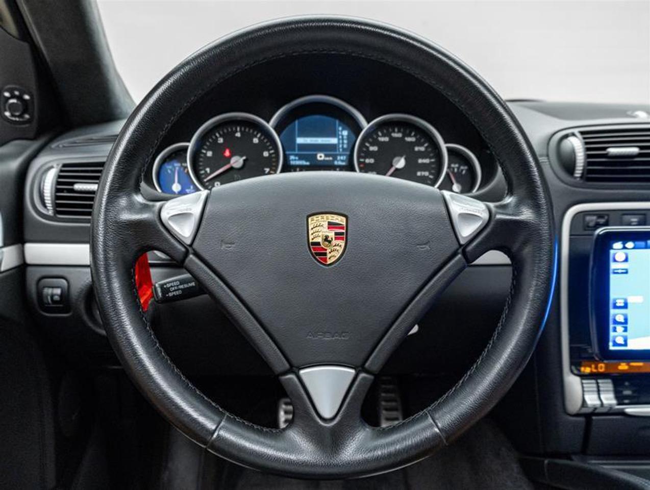 2005 Porsche Cayenne  Photo
