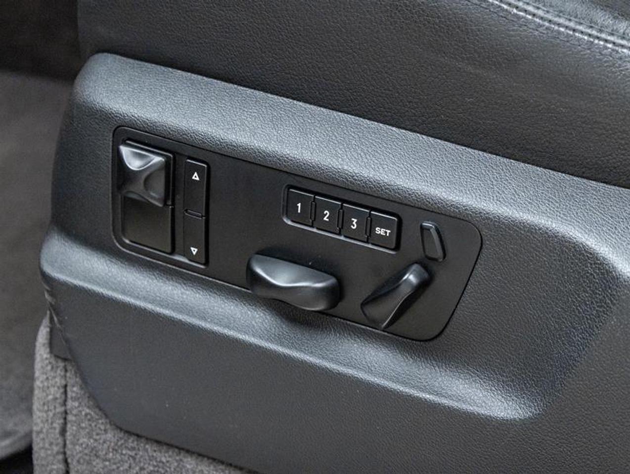 2005 Porsche Cayenne  Photo