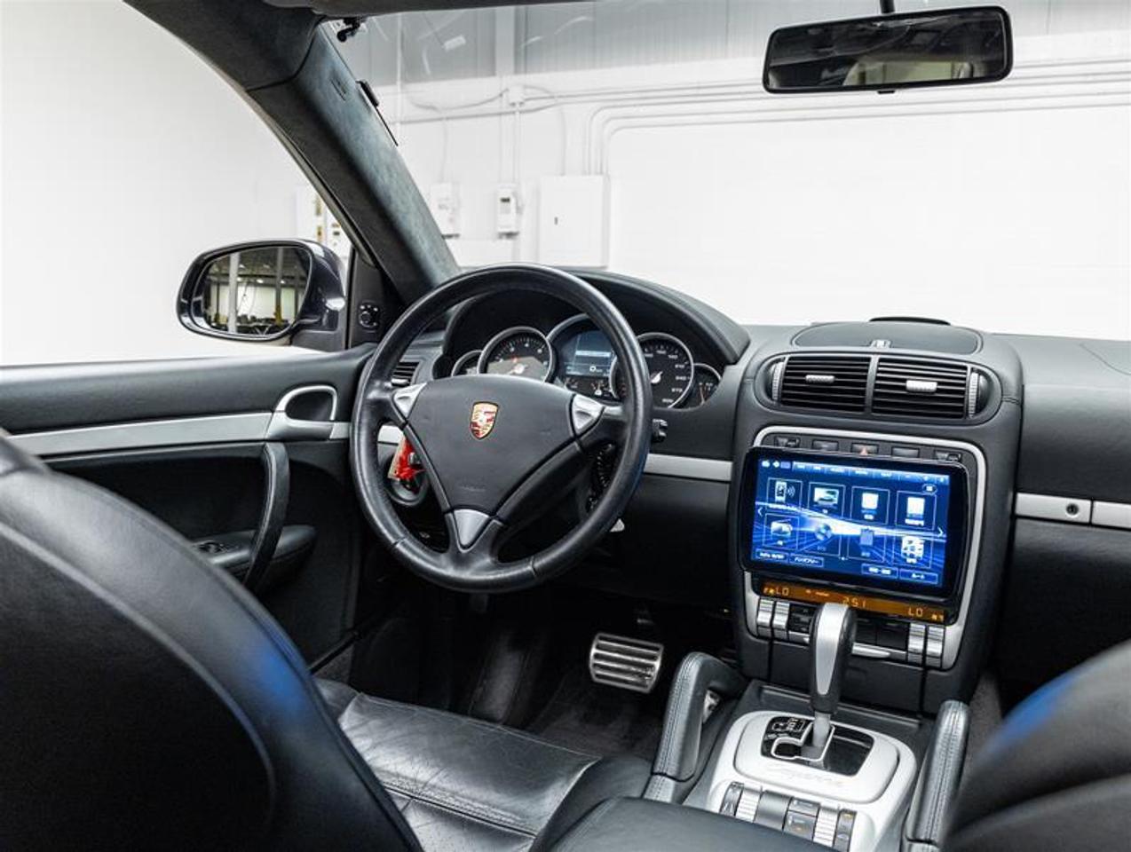 2005 Porsche Cayenne  Photo