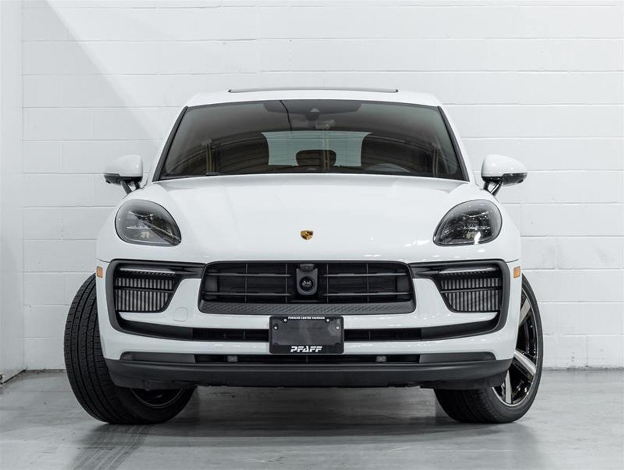 2026 Porsche Macan  Photo5