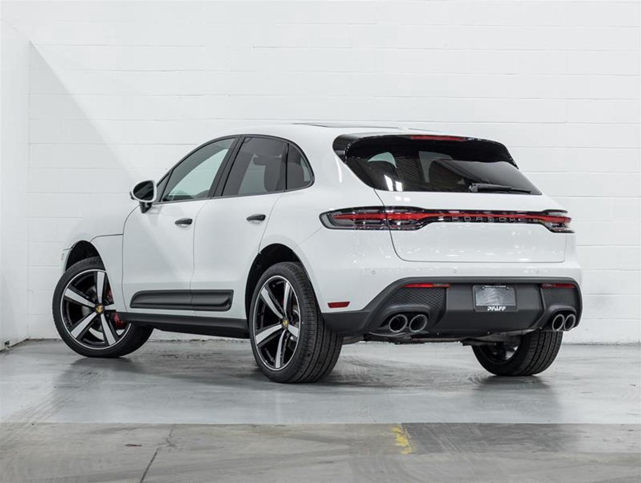 2026 Porsche Macan  Photo