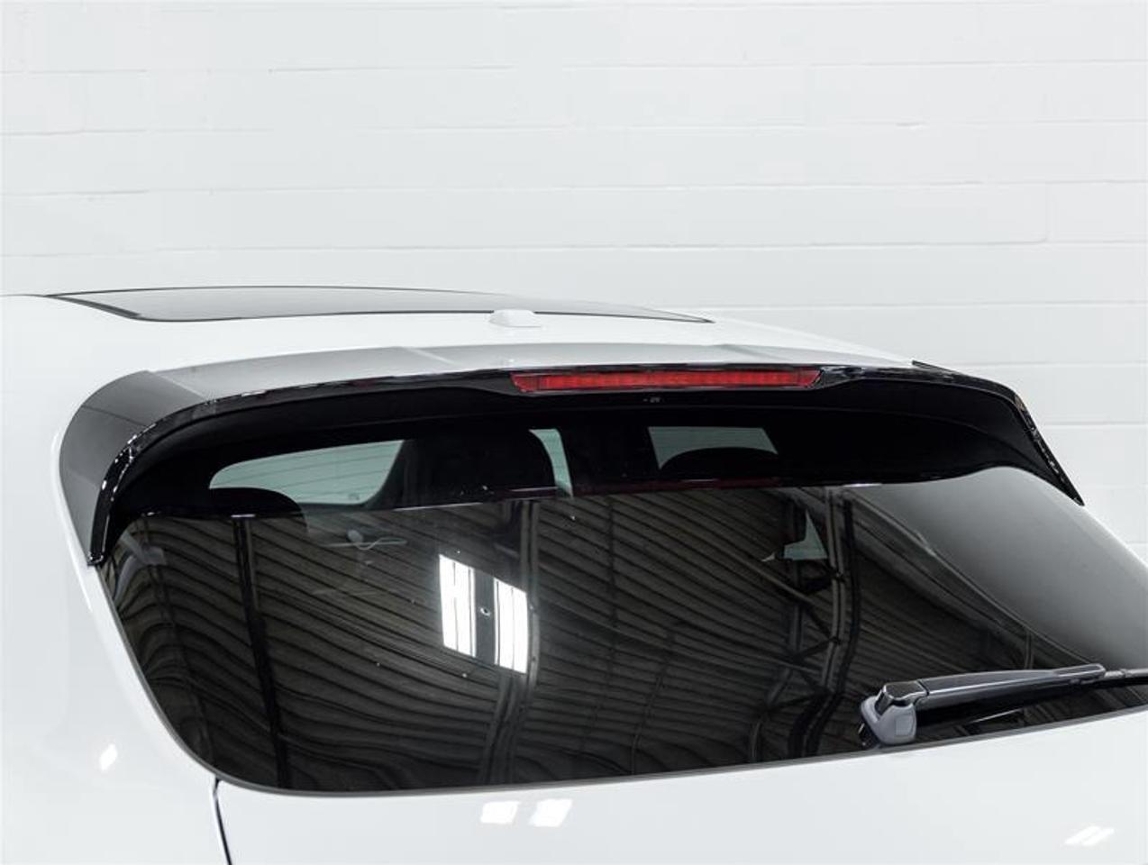 2026 Porsche Macan  Photo