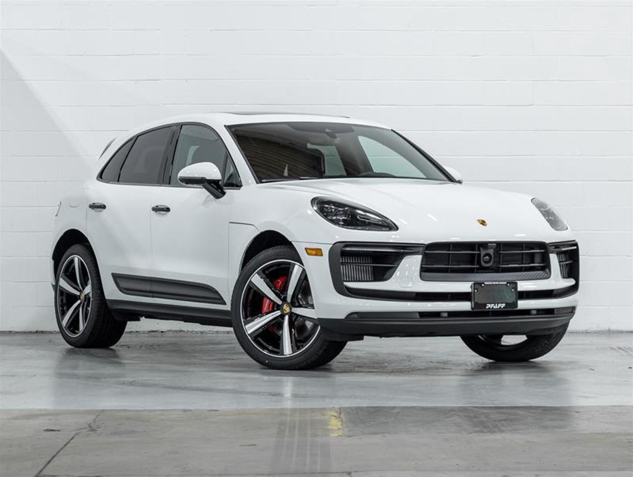 2026 Porsche Macan  Photo