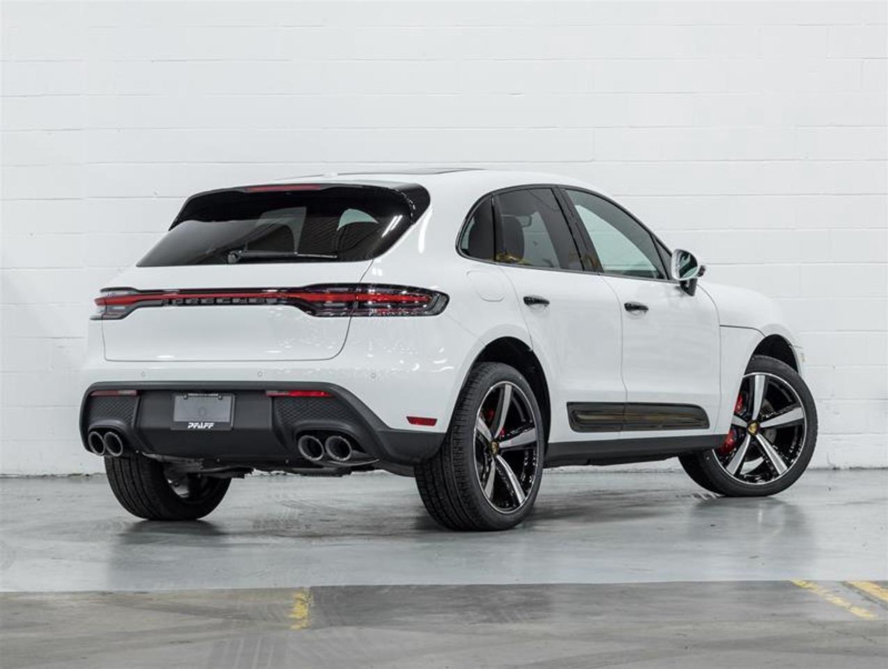 2026 Porsche Macan  Photo