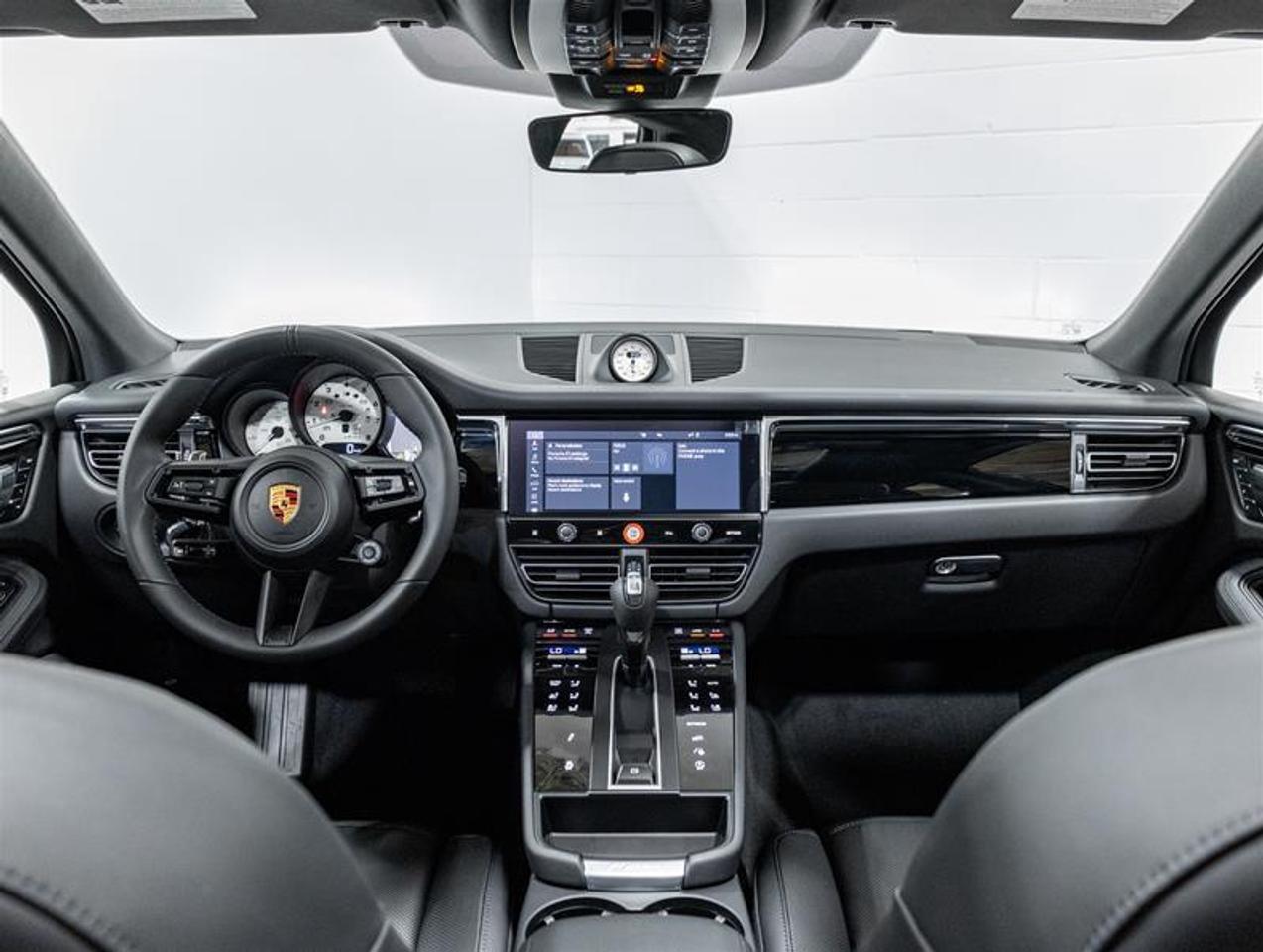 2026 Porsche Macan  Photo