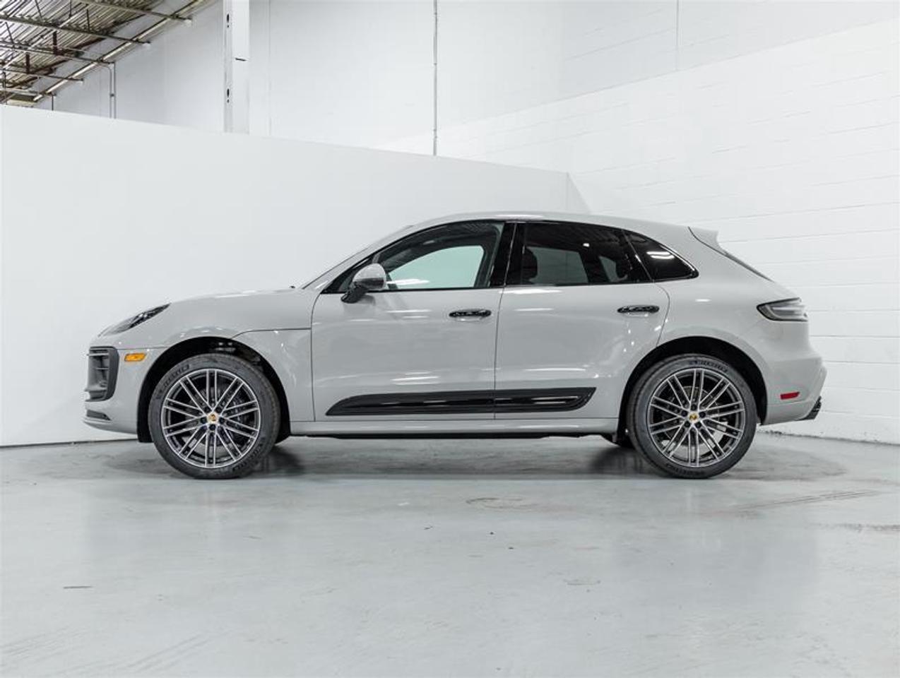 2026 Porsche Macan  Photo