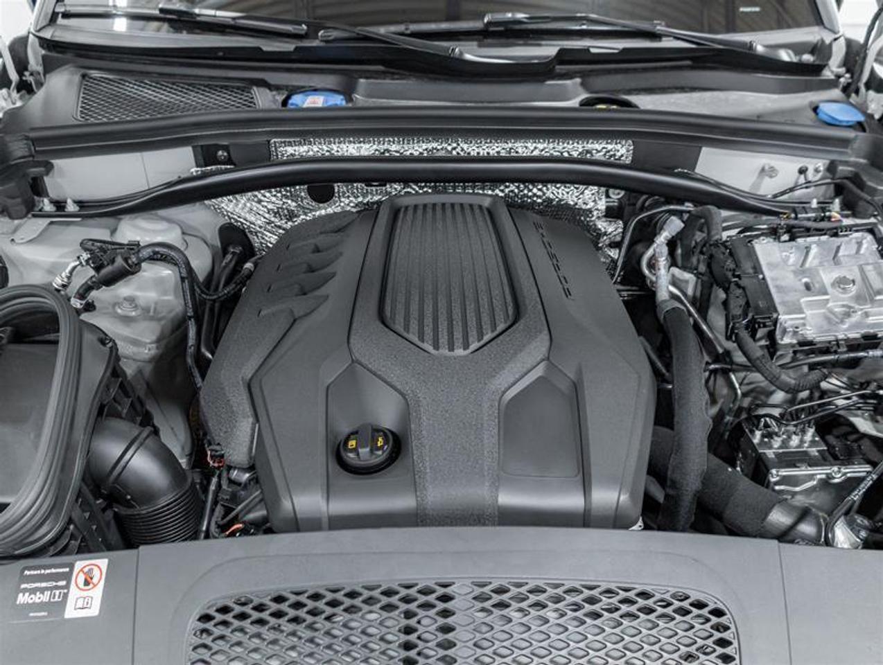 2026 Porsche Macan  Photo