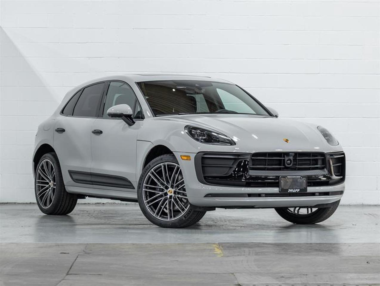 2026 Porsche Macan  Photo