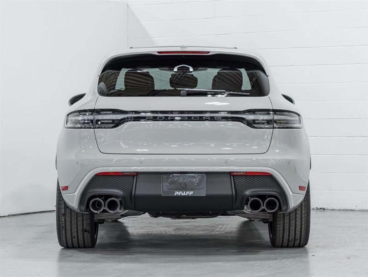 2026 Porsche Macan  Photo