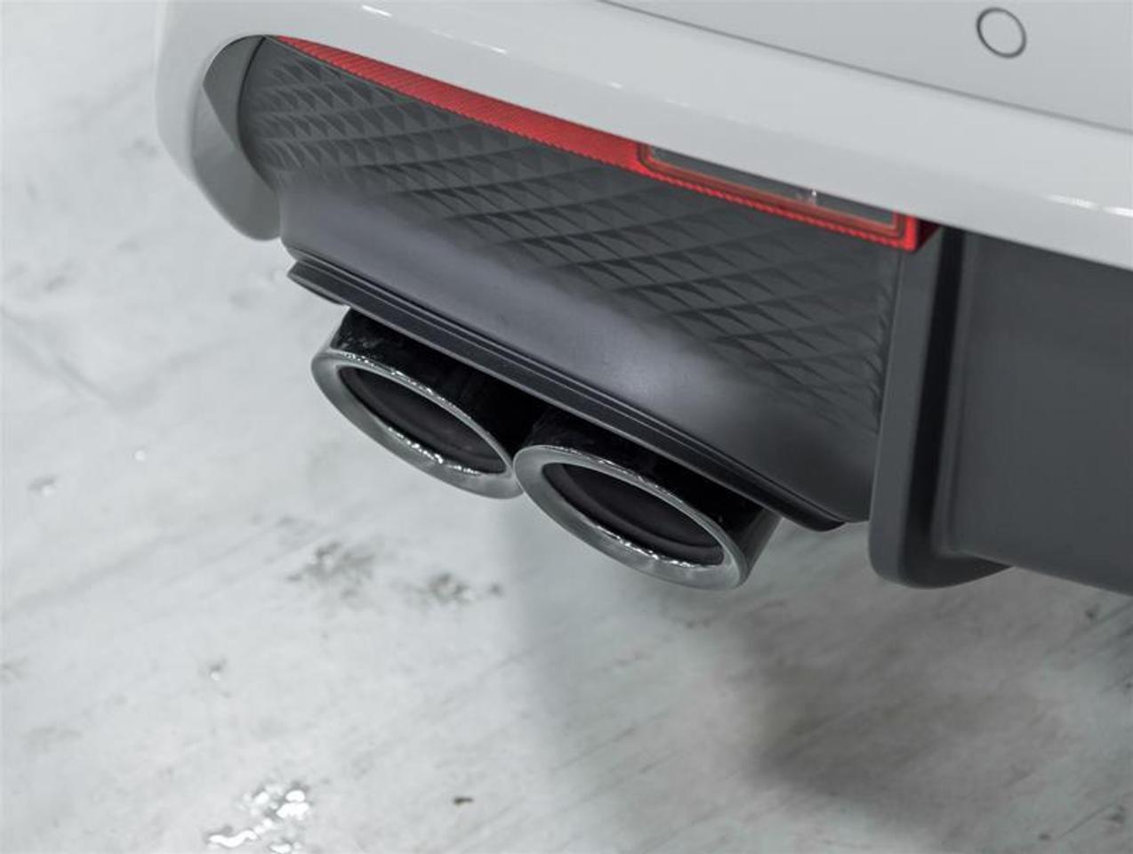 2026 Porsche Macan  Photo