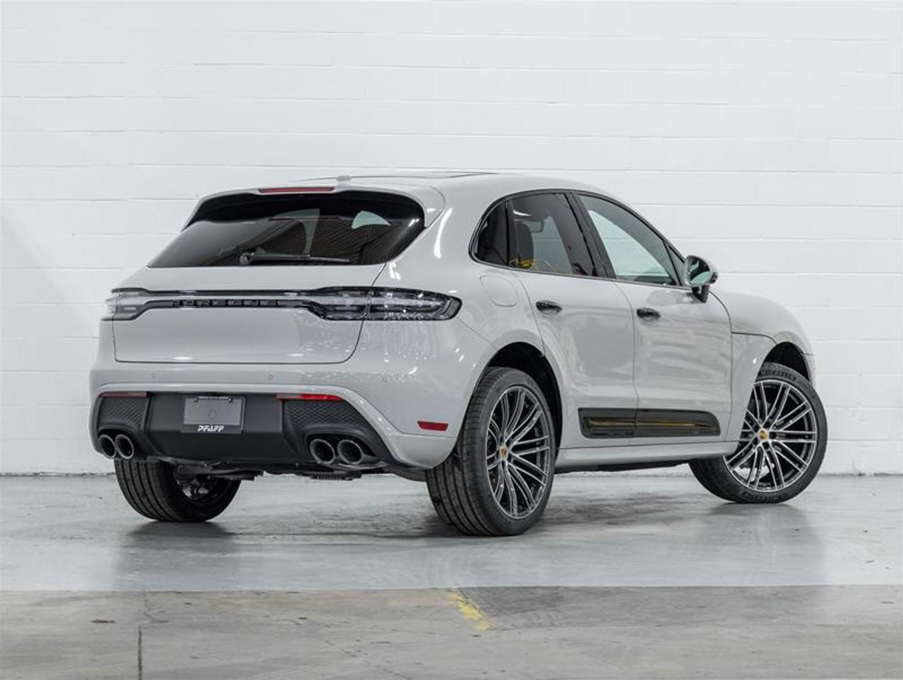 2026 Porsche Macan  Photo