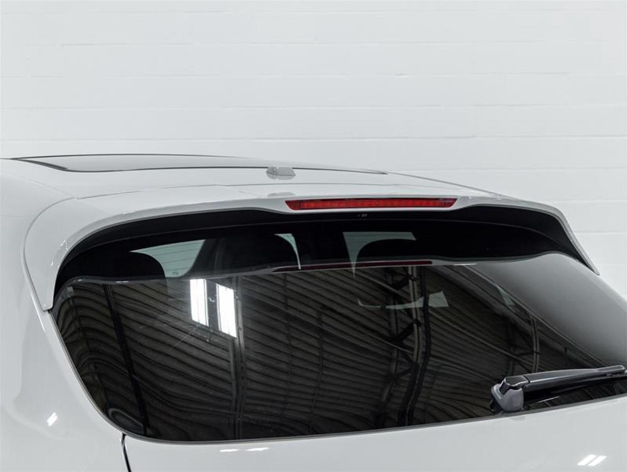 2026 Porsche Macan  Photo
