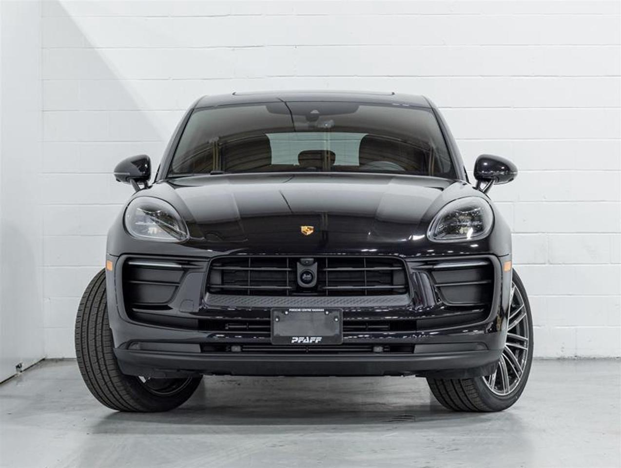 2026 Porsche Macan  Photo1