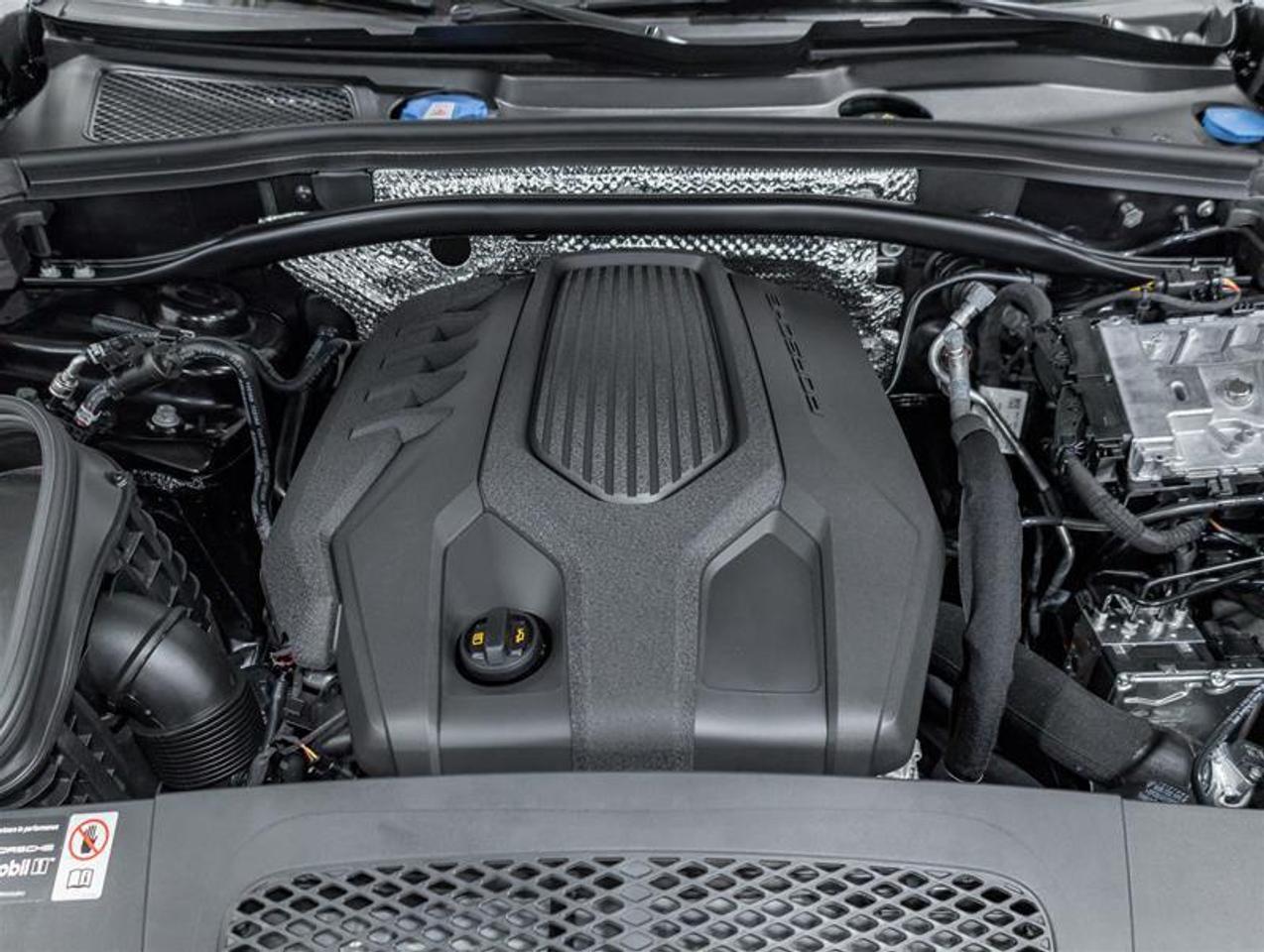 2026 Porsche Macan  Photo