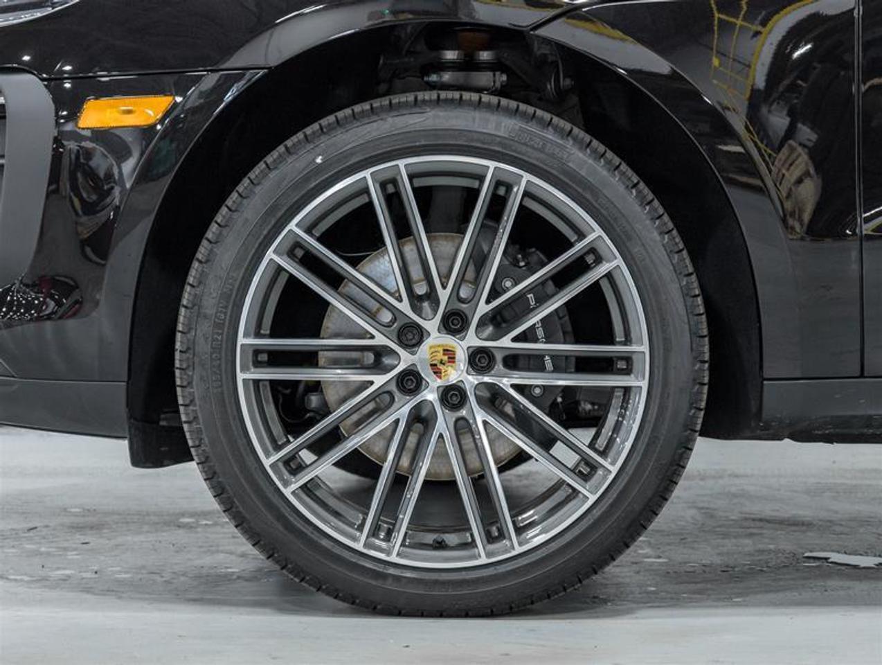 2026 Porsche Macan  Photo