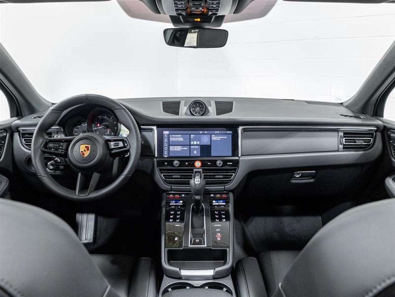 2026 Porsche Macan  Photo