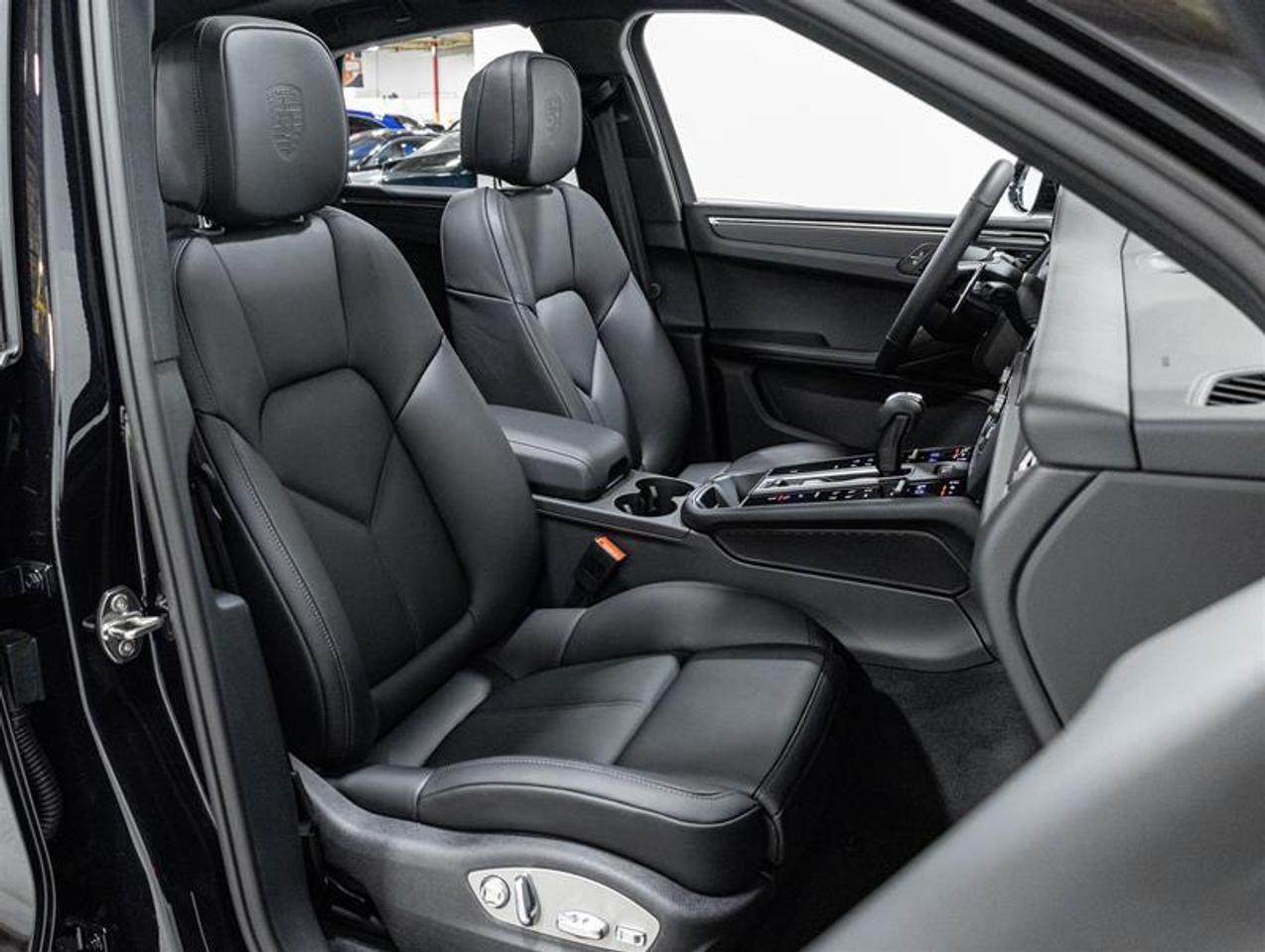 2026 Porsche Macan  Photo