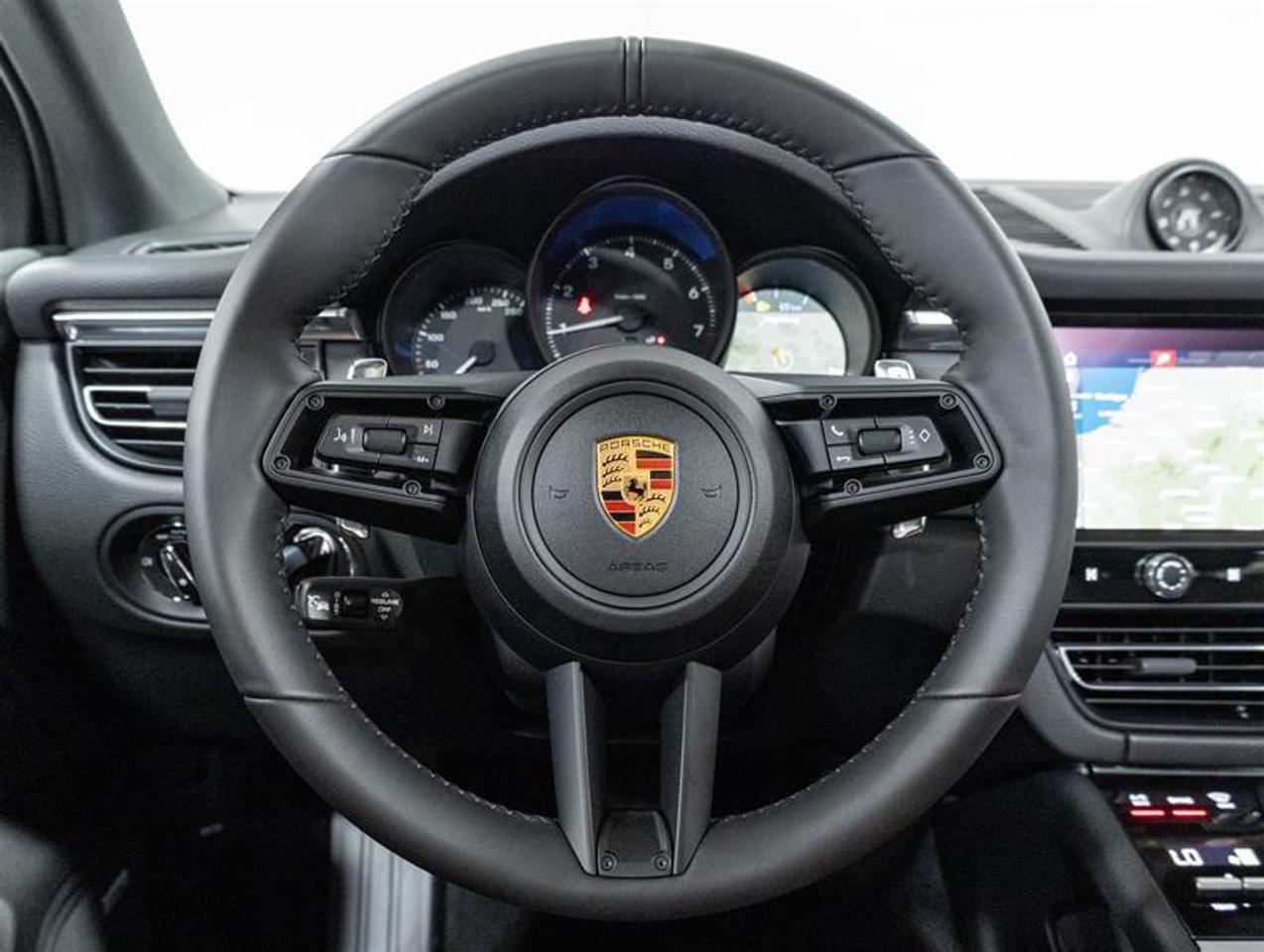 2026 Porsche Macan  Photo