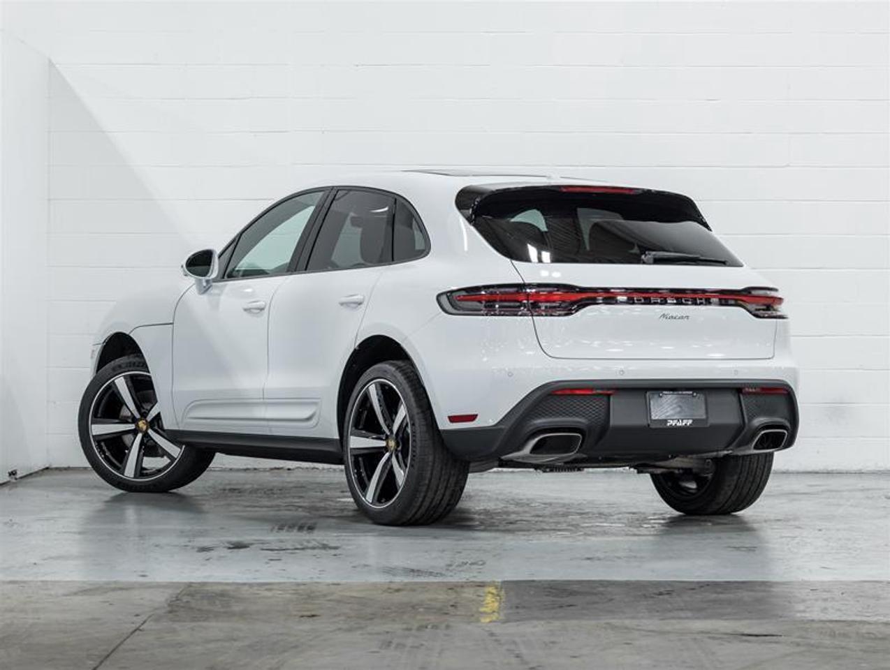 2026 Porsche Macan  Photo