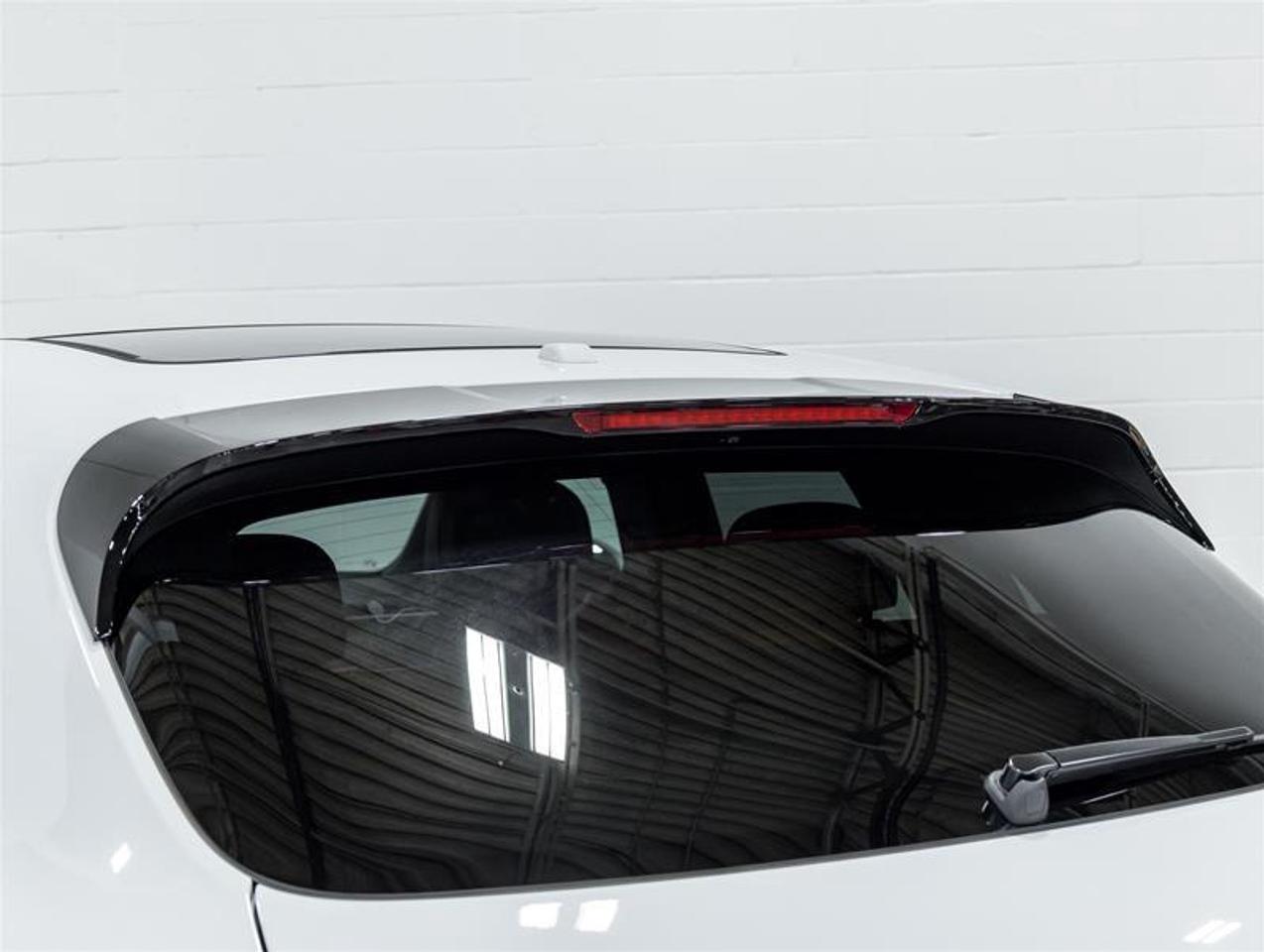 2026 Porsche Macan  Photo