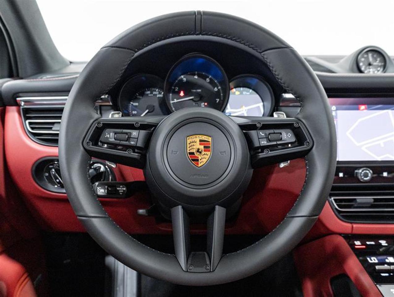 2026 Porsche Macan  Photo