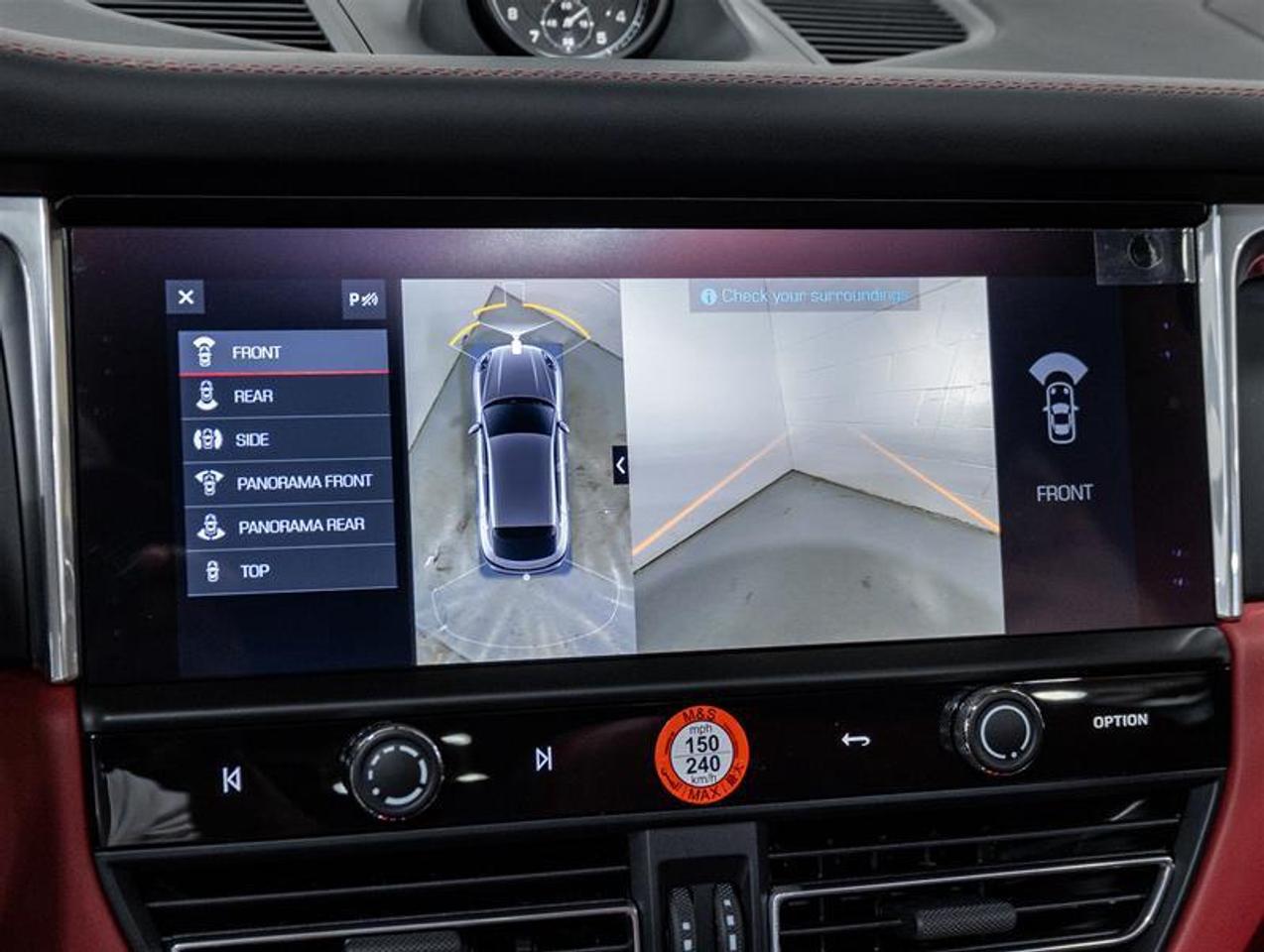 2026 Porsche Macan  Photo