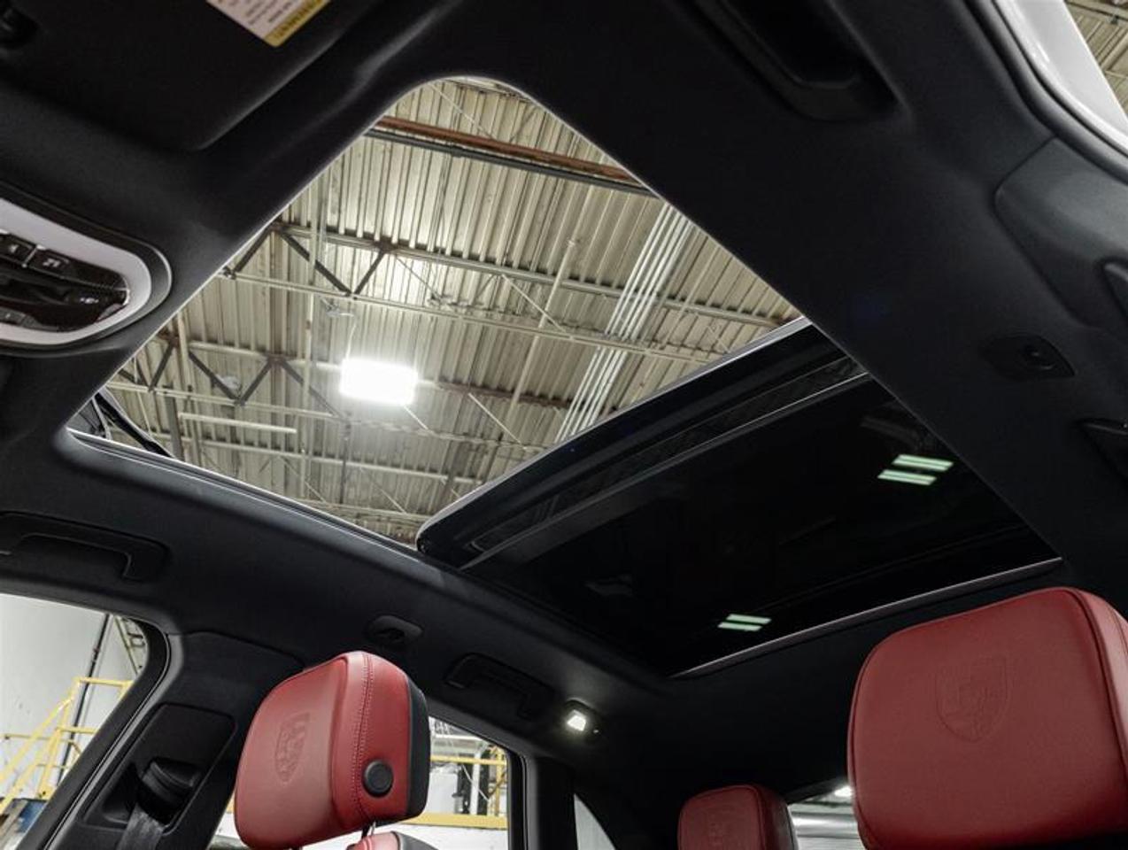 2026 Porsche Macan  Photo