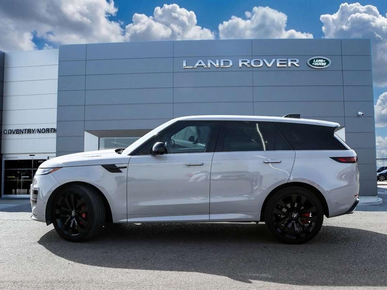 2025 Land Rover Range Rover Sport DYNAMIC SE 523 HP TWIN-TURBO V8   23 GLOSS BLACK WHEELS   BLACK PACK   MERIDIAN 3D   HEAD-UP DISPLAY Photo1