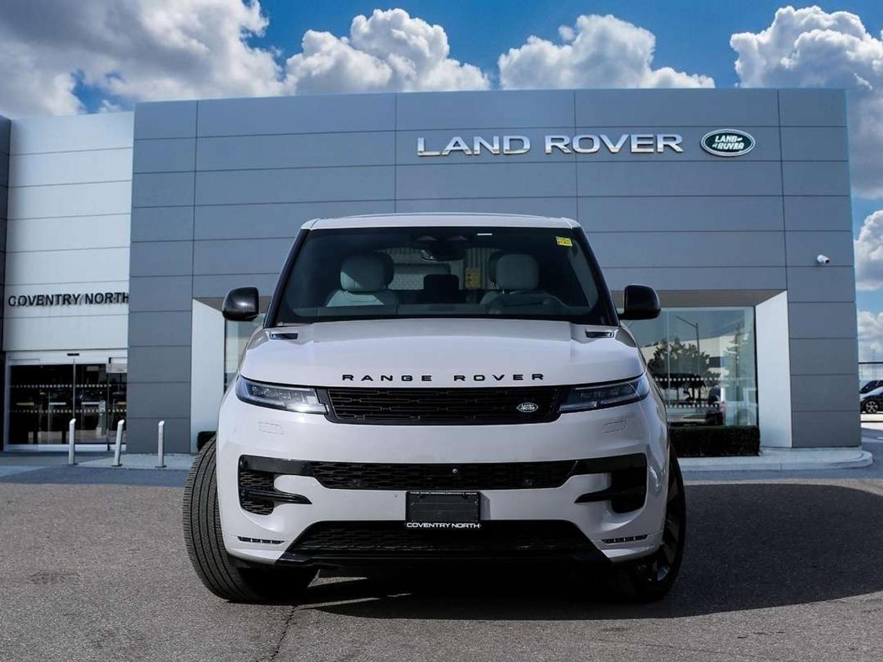 2025 Land Rover Range Rover Sport DYNAMIC SE 523 HP TWIN-TURBO V8   23 GLOSS BLACK WHEELS   BLACK PACK   MERIDIAN 3D   HEAD-UP DISPLAY Photo