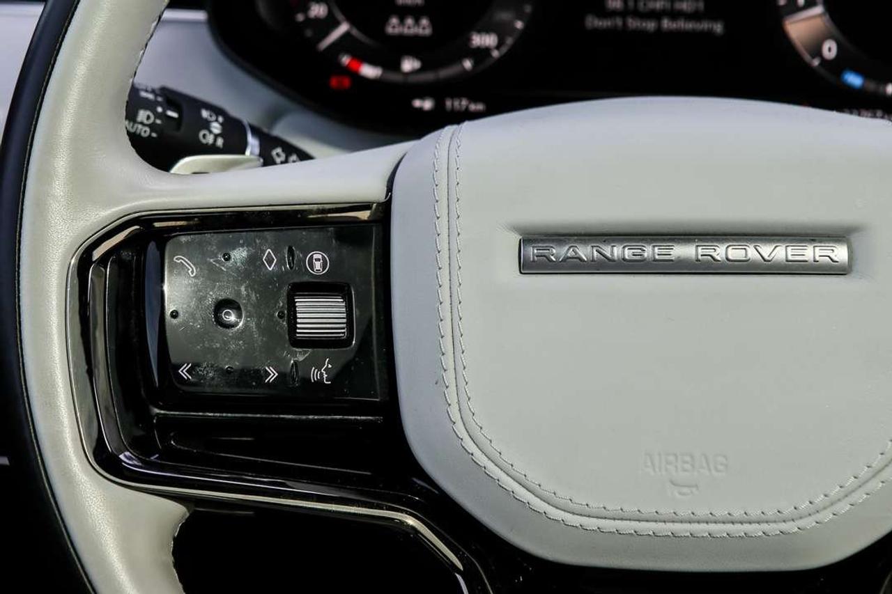 2025 Land Rover Range Rover Sport DYNAMIC SE 523 HP TWIN-TURBO V8   23 GLOSS BLACK WHEELS   BLACK PACK   MERIDIAN 3D   HEAD-UP DISPLAY Photo