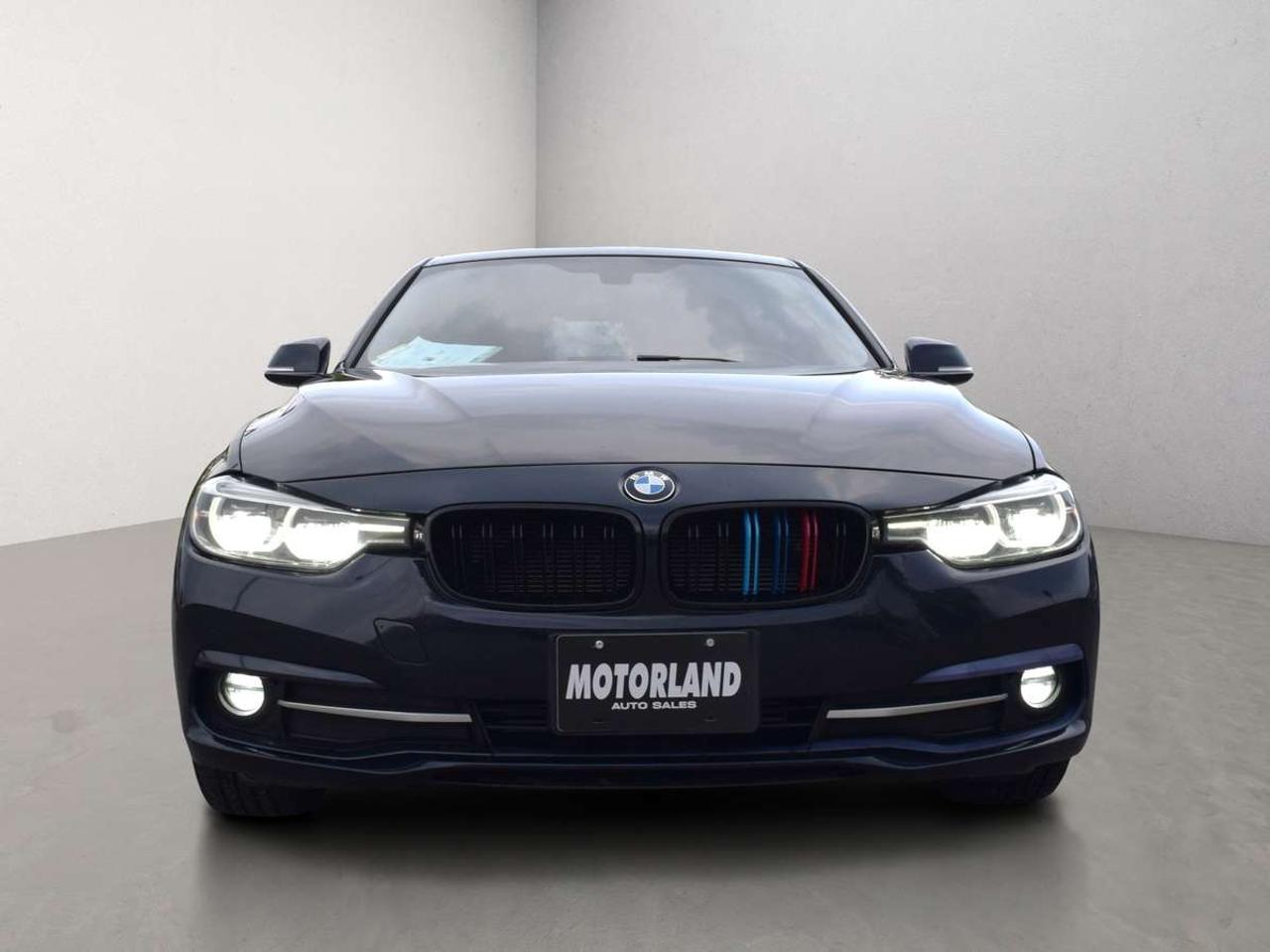 2017 BMW 3 Series 320i Premium Leather Sunroof Navigation Photo