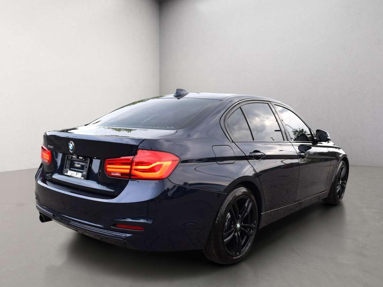 2017 BMW 3 Series 320i Premium Leather Sunroof Navigation Photo