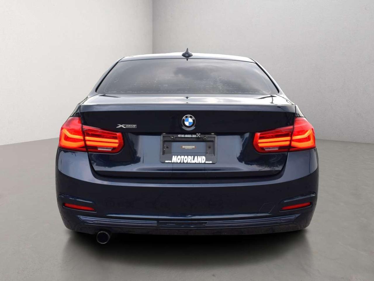 2017 BMW 3 Series 320i Premium Leather Sunroof Navigation Photo