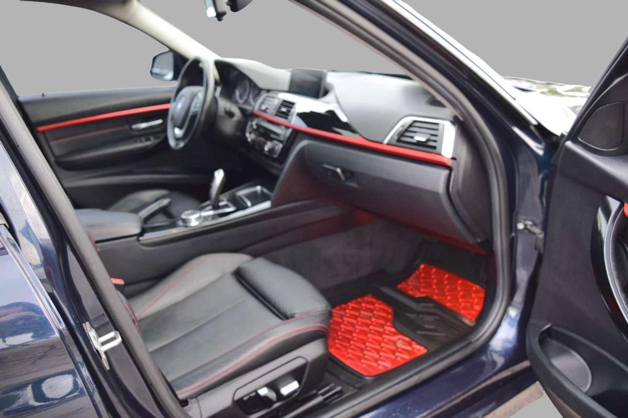 2017 BMW 3 Series 320i Premium Leather Sunroof Navigation Photo