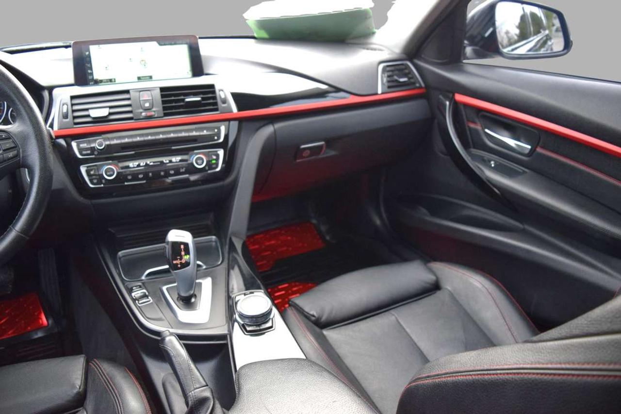 2017 BMW 3 Series 320i Premium Leather Sunroof Navigation Photo