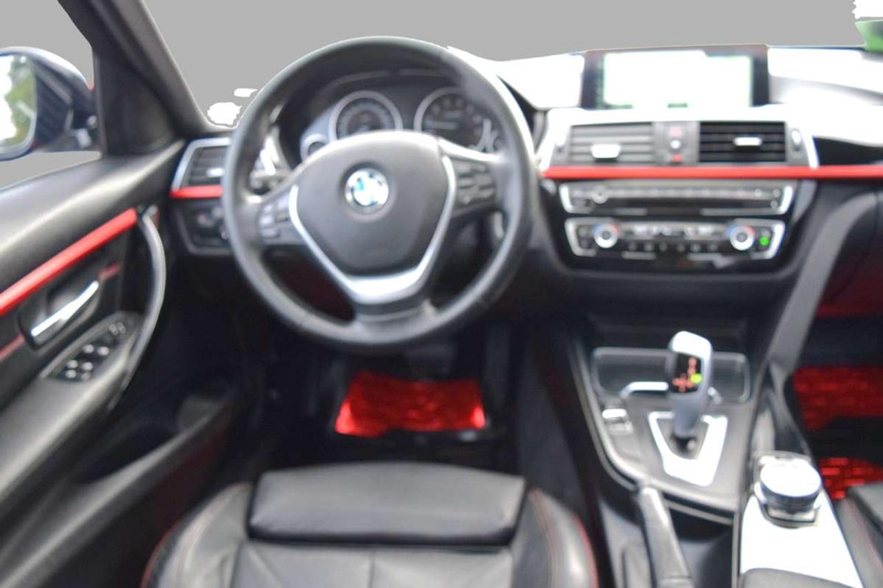 2017 BMW 3 Series 320i Premium Leather Sunroof Navigation Photo