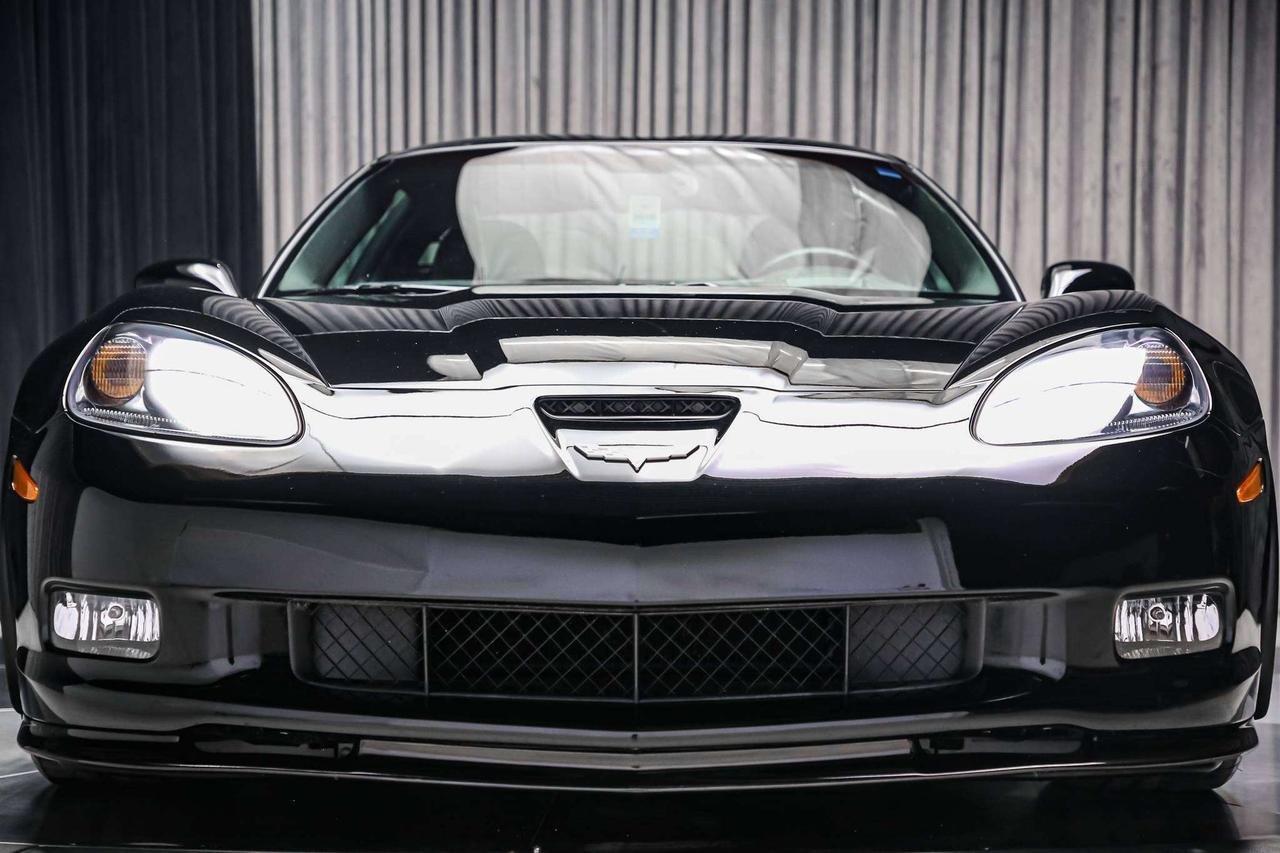 2008 Chevrolet Corvette Z06 LS7 7.0L 505HP MANUAL NAV HUD BOSESOUND Photo